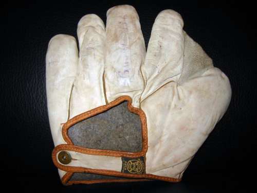 A.J. Reach White 1 Inch Web Back